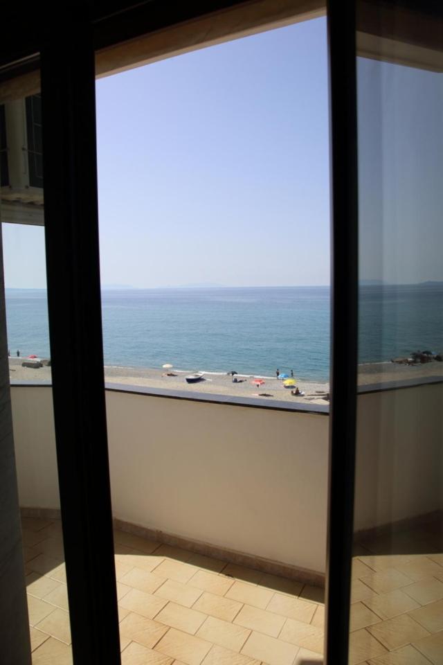 Splash'S Rooms Spadafora Luaran gambar