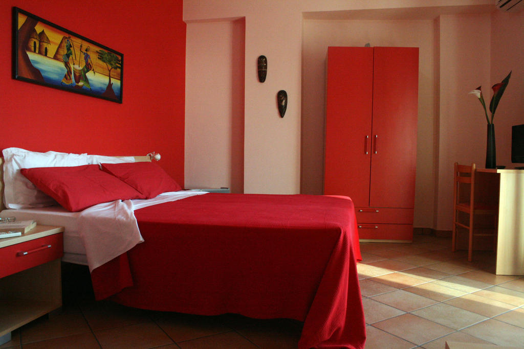 Splash'S Rooms Spadafora Bilik gambar